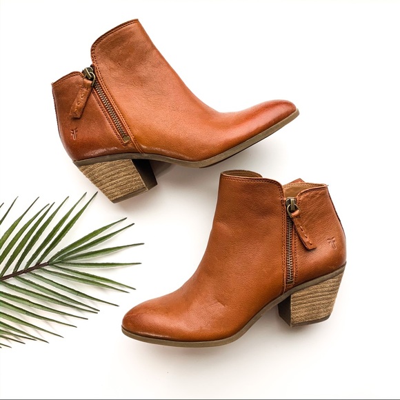 Frye Shoes - New Frye Judith Zip Bootie Cognac Size 6.5